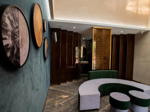 Tomeet Hotel