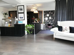 Strand Hotell