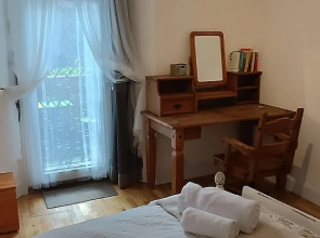 Central 1 - Bed Apartment in Edinburgh Sleeps 3