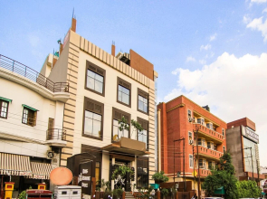 OYO 2697 Hotel Edesia