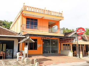 OYO 90034 Hotel Gandung Yunior