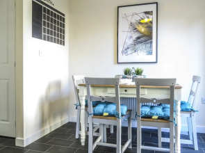 Tudors eSuites Birmingham Townhouse Private Garden Free Parking