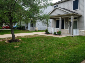 3Bdrm 2.5Bath 5Beds - Warm Home in Katy