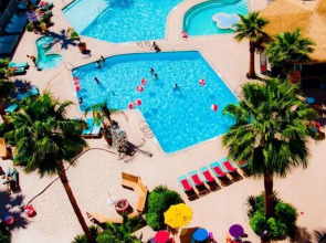 OYO Hotel & Casino (formerly Hooters Casino Hotel)