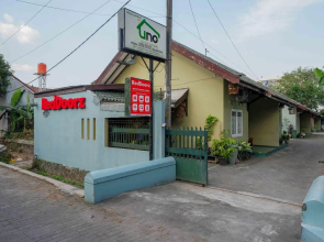 RedDoorz near Institut Pertanian Yogyakarta