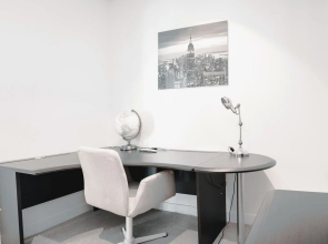 Melbourne Central Apartment
