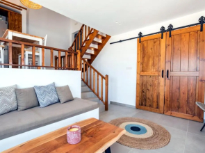 Cato Agro 1, Seafront Villa with Private Pool