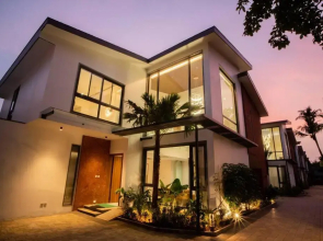 Cloud7 Waves Luxury 4 BHK Villa by Elivaas