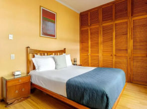 Ave Ámsterdam at Parque México