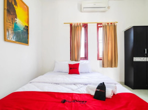 RedDoorz near Universitas Pamulang