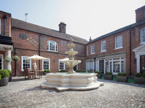 Bush Hotel Farnham