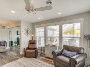'bittersweet Lakefront Retreat' w/ Hot Tub & Dock!