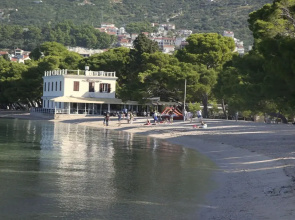 Apartments Mladen