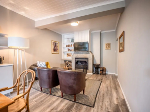 The Corner House L'A-nnexe