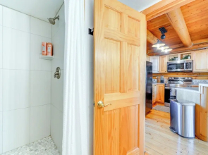 Cozy Mountain Condo Across From Snow King Ski Mtn!