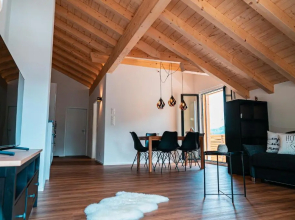 Chuenislodge2 Neu, 2 Balkone, Designerofen, mit top Aussicht!