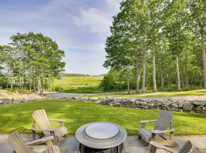 Spacious Kennebunkport Home w/ View, 2 Mi to Beach