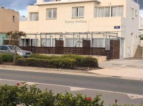 Sunny holiday by konnos