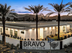 2 Luxury Villas Pickleball Court, Pool, Putting Green Bravo by Avantstay
