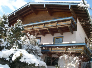 Cozy Apartment in Neukirchen am Großvenediger near Ski Area