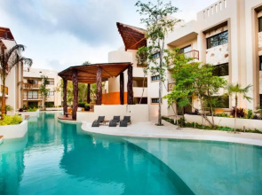 Quiet & Relaxing 2BR condo in the most exclusive area by Happy Address