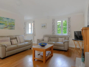 1 Woodroffe Meadow