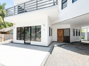 OYO 194 Treasure Point Bataan