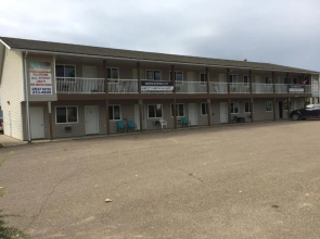 Kacee's Northern Suites