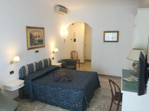 Bougainville Luxury Boutique Hotel