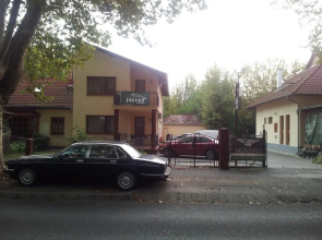 Balaton Apartmanház