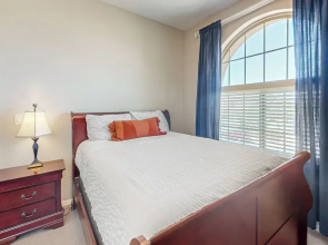 Relaxing Retreat in Great Location w/ Pool