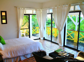 Anacaona Boutique