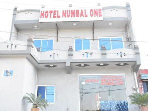 Hotel Numbal One