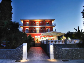 Hotel Pyrros