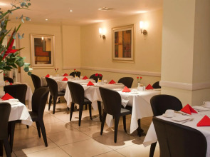 Park Grand Paddington Court