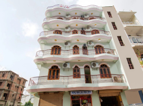 OYO Flagship 36832 Near Shatabdi Mall