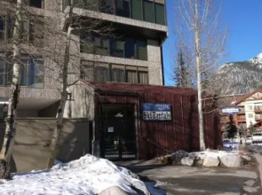 Sf204 Snowflake Condo