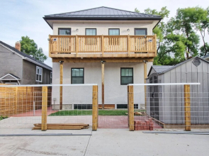 Brand New Dt 1 Br Close To All Edmonton, Canada