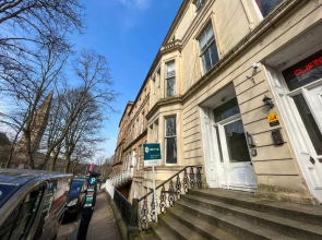 Glasgow West End Studio Apartment