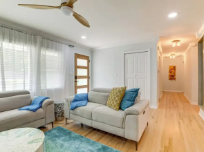 Chamblee Home w/ Fireplace Near Hospitals