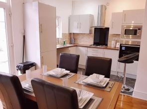 Woodleigh Luxury 3 Bedrooms House