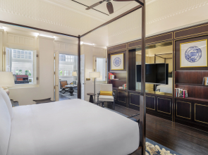 Raffles Singapore