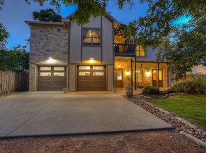 Luxury Craftsman Home With Hot Tub and Firepit - 1blk to Main