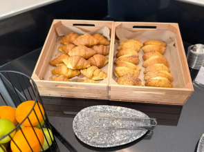 Angela Downtown Hotel