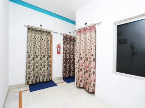 OYO 15504 Maa Banadurga Guest House