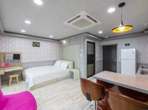 Geoje Marine Castel Pension