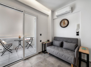 Eirini & Nicol Studio by Cretanhouses
