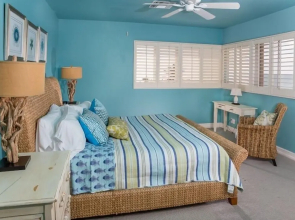 Conch 4 Bedroom Townhouse by RedAwning
