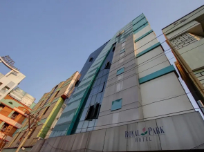 OYO 35504 Royal Park Hotal