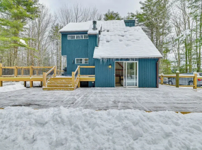 Ski, Hike & Golf: Pet-friendly Windham Retreat